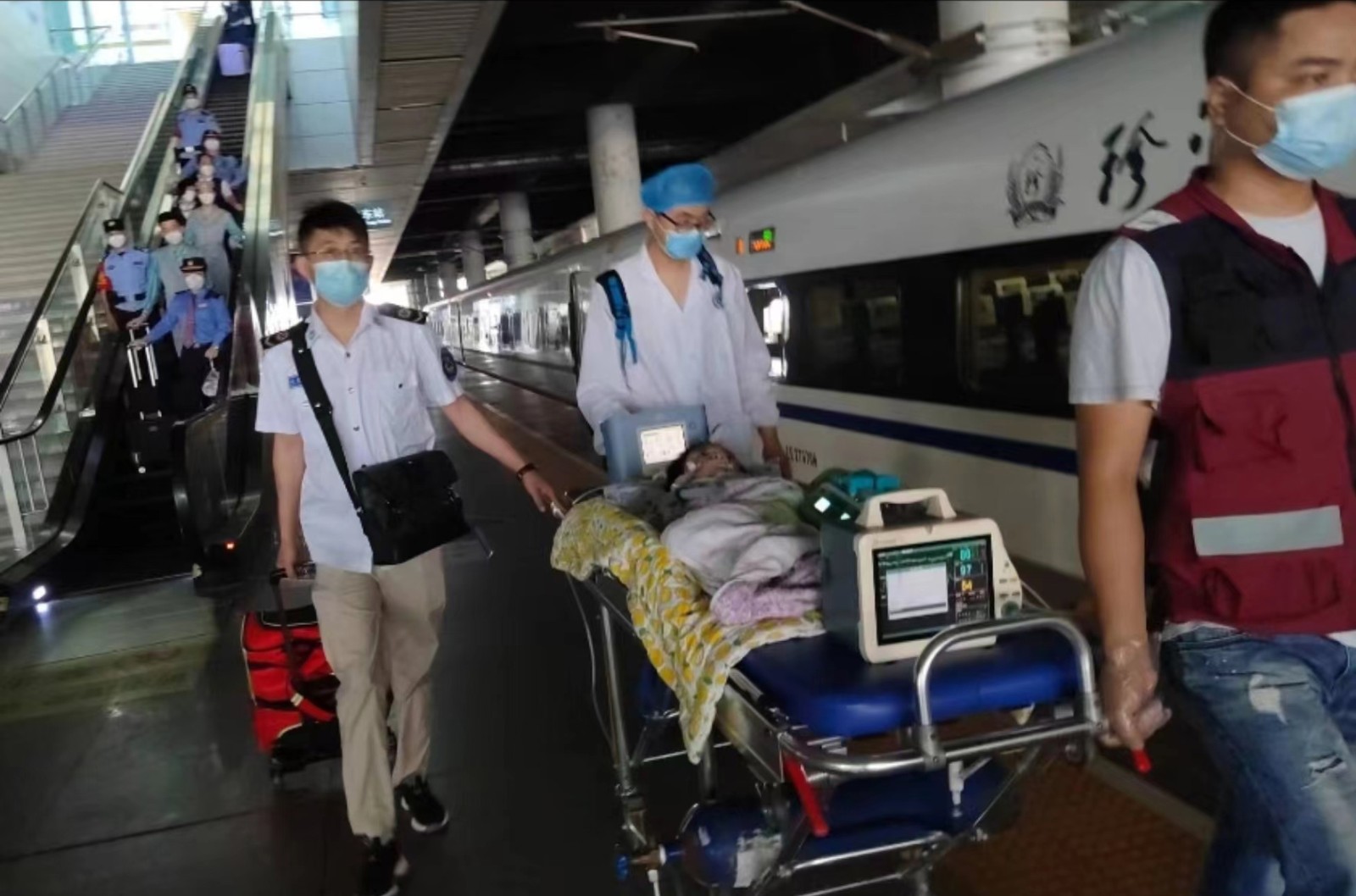 柯坪县高铁转运公司